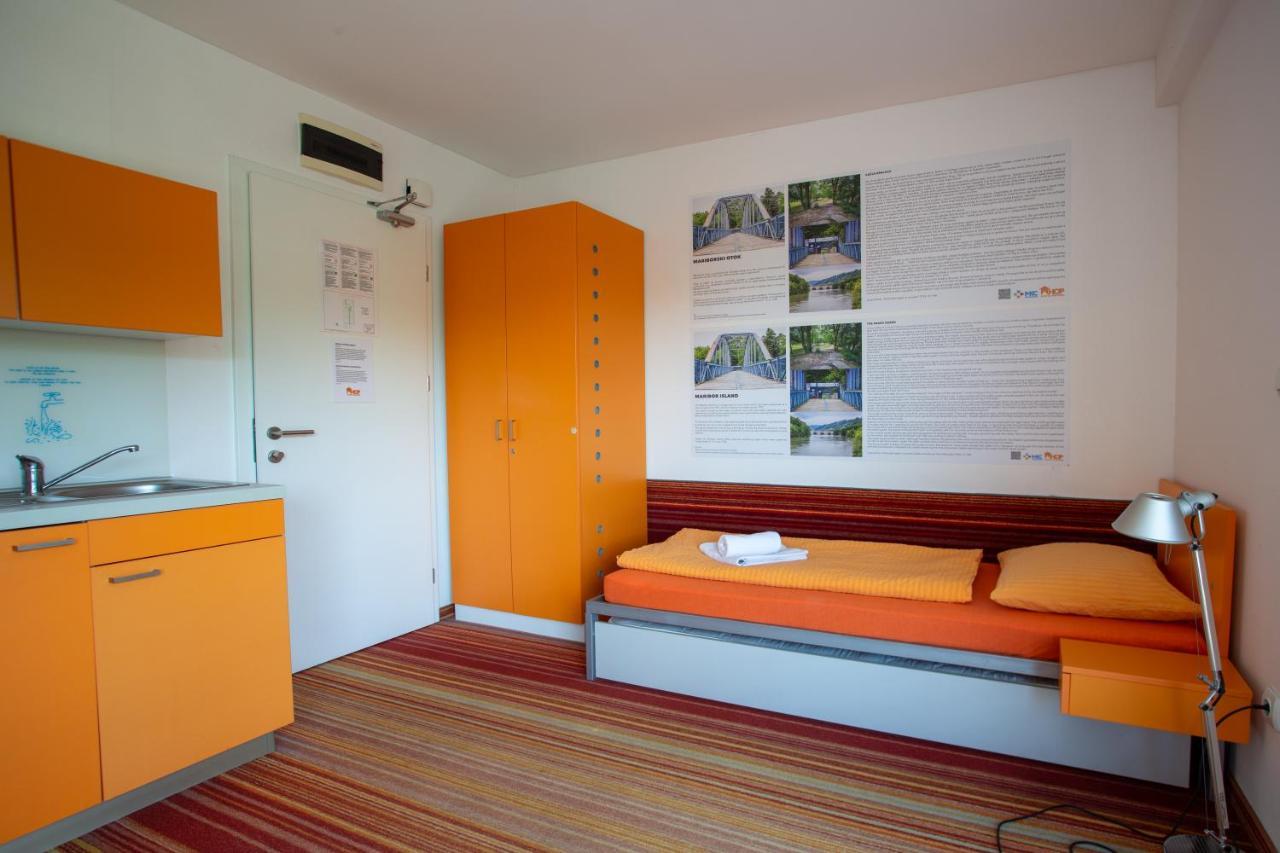 Hostel Pekarna Marburgo Esterno foto